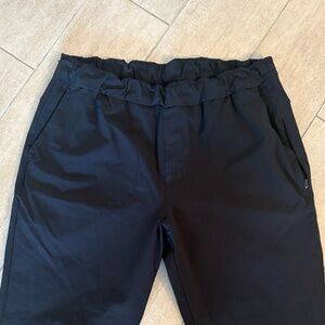 Vuori Black Elastic-Waist Jogger Pants